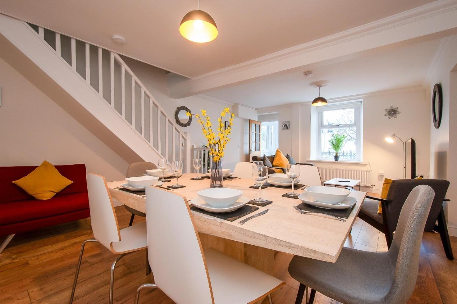 Casa One Hundred - A Beautiful 4 Bed House On The Beach Front Swansea Exterior photo